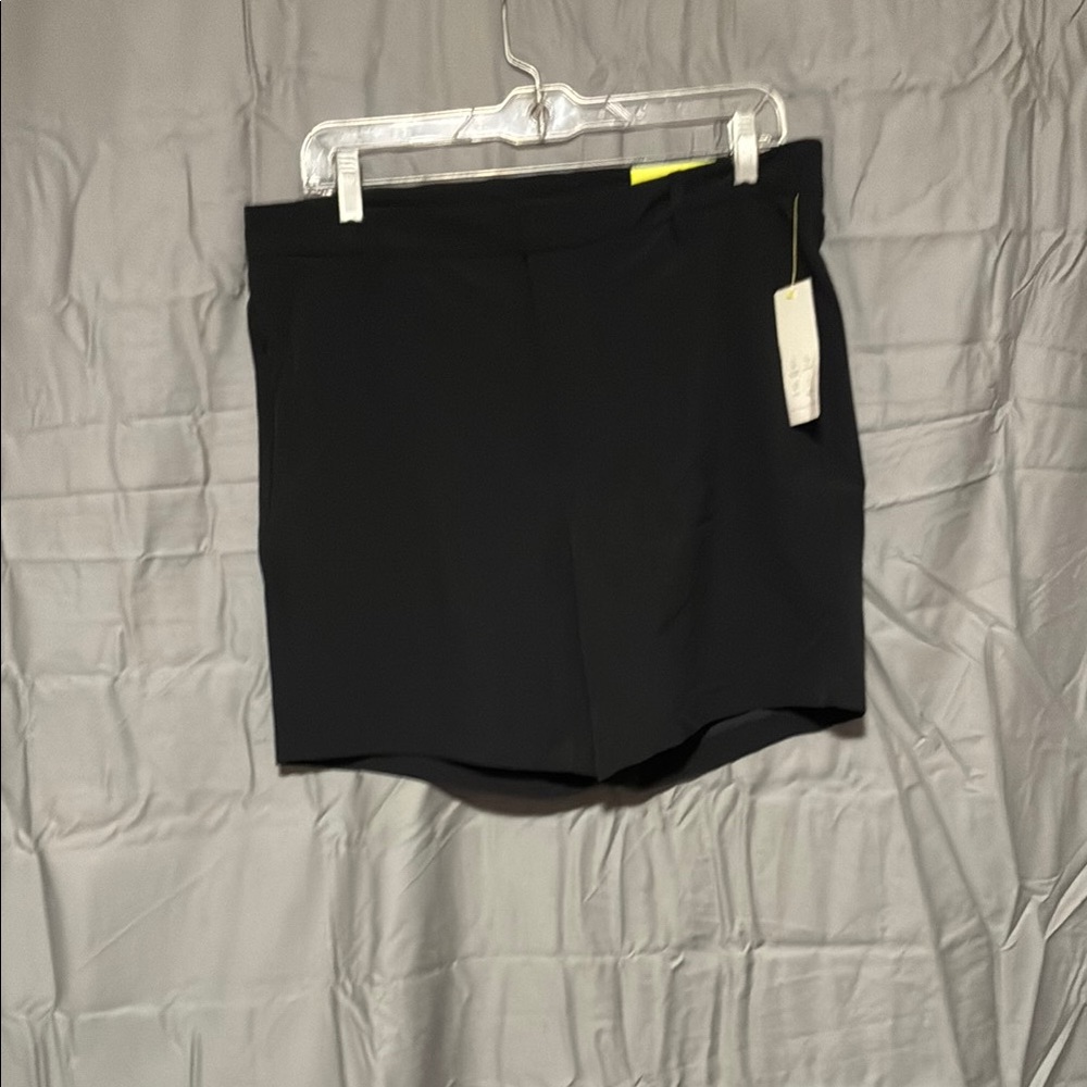 All in Motion Black 7" Golf Shorts